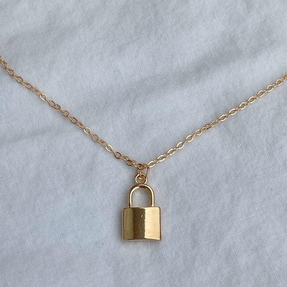 Necklace - Picture 2 of 3